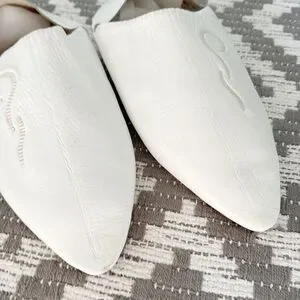Shoes | Vintage Moroccan White Leather Slippers Babouche  display picture 1